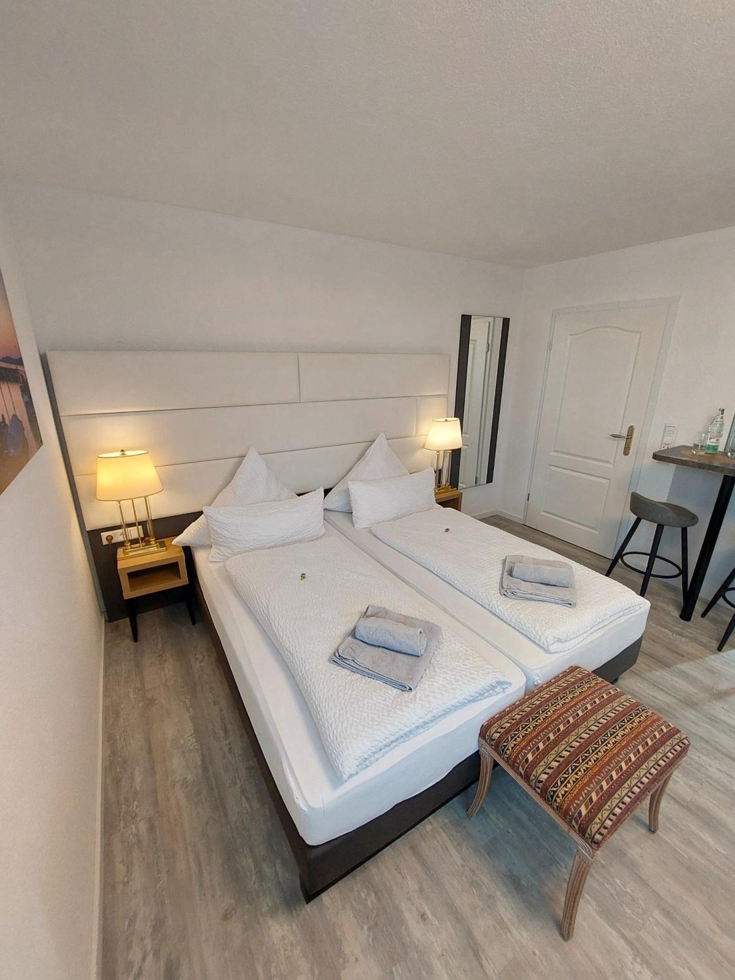 Bodensee Sunshine Zimmer & Apts. 울딘겐물호펜 외부 사진