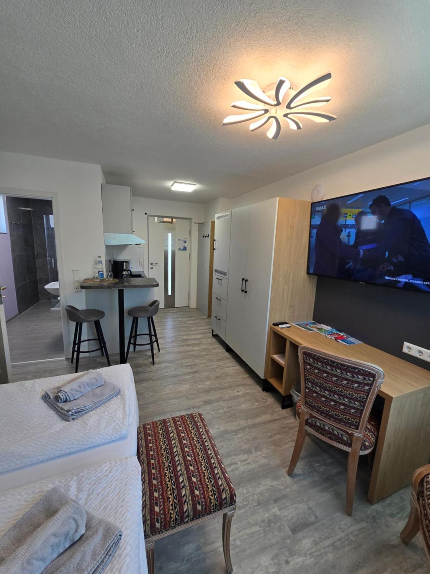 Bodensee Sunshine Zimmer & Apts. 울딘겐물호펜 외부 사진