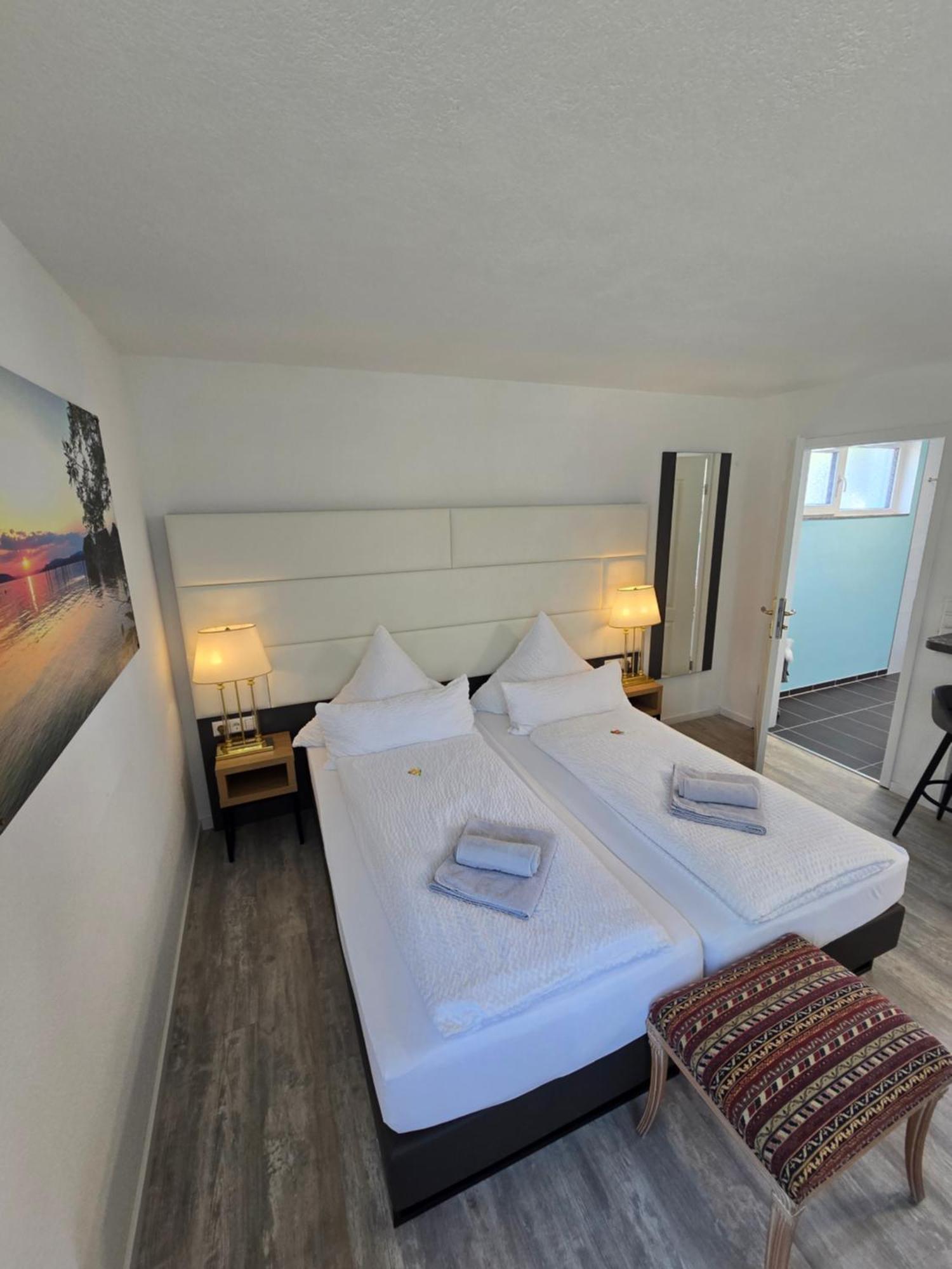 Bodensee Sunshine Zimmer & Apts. 울딘겐물호펜 외부 사진