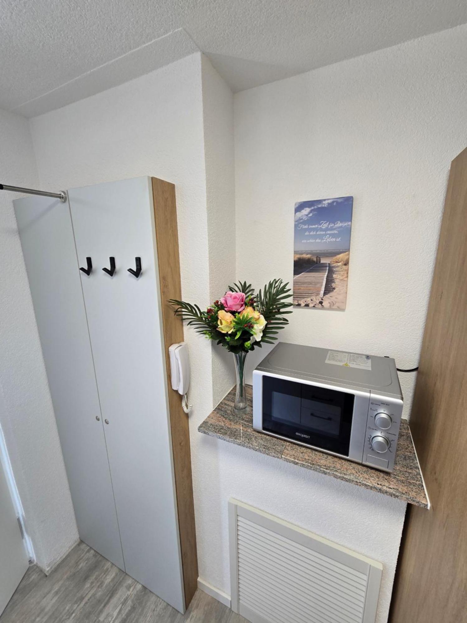 Bodensee Sunshine Zimmer & Apts. 울딘겐물호펜 외부 사진