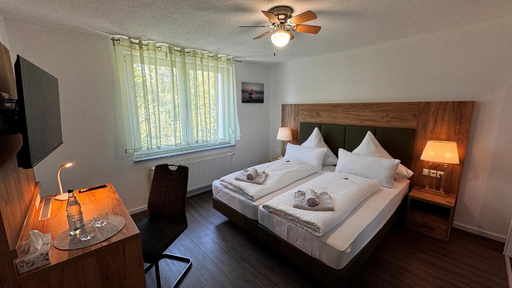 Bodensee Sunshine Zimmer & Apts. 울딘겐물호펜 외부 사진