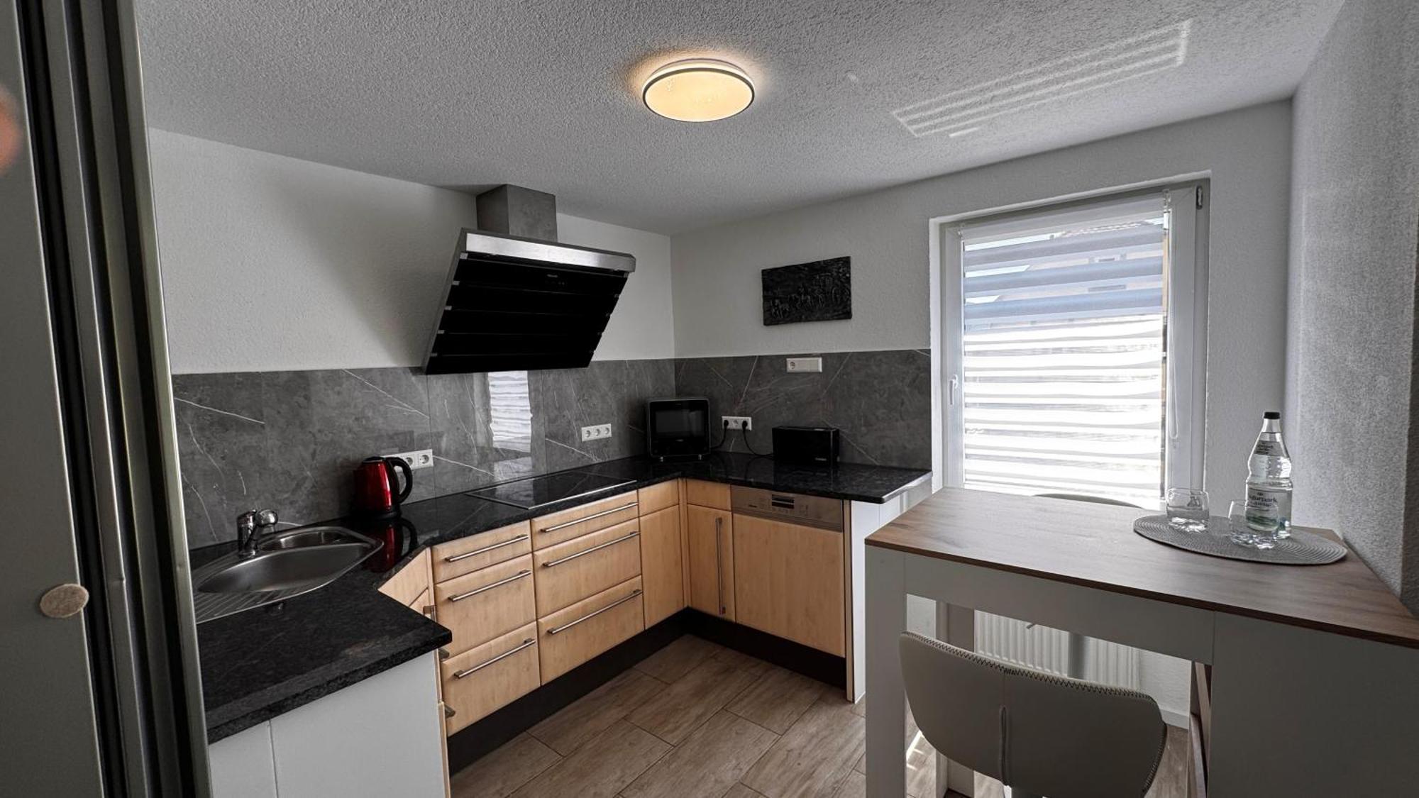 Bodensee Sunshine Zimmer & Apts. 울딘겐물호펜 외부 사진