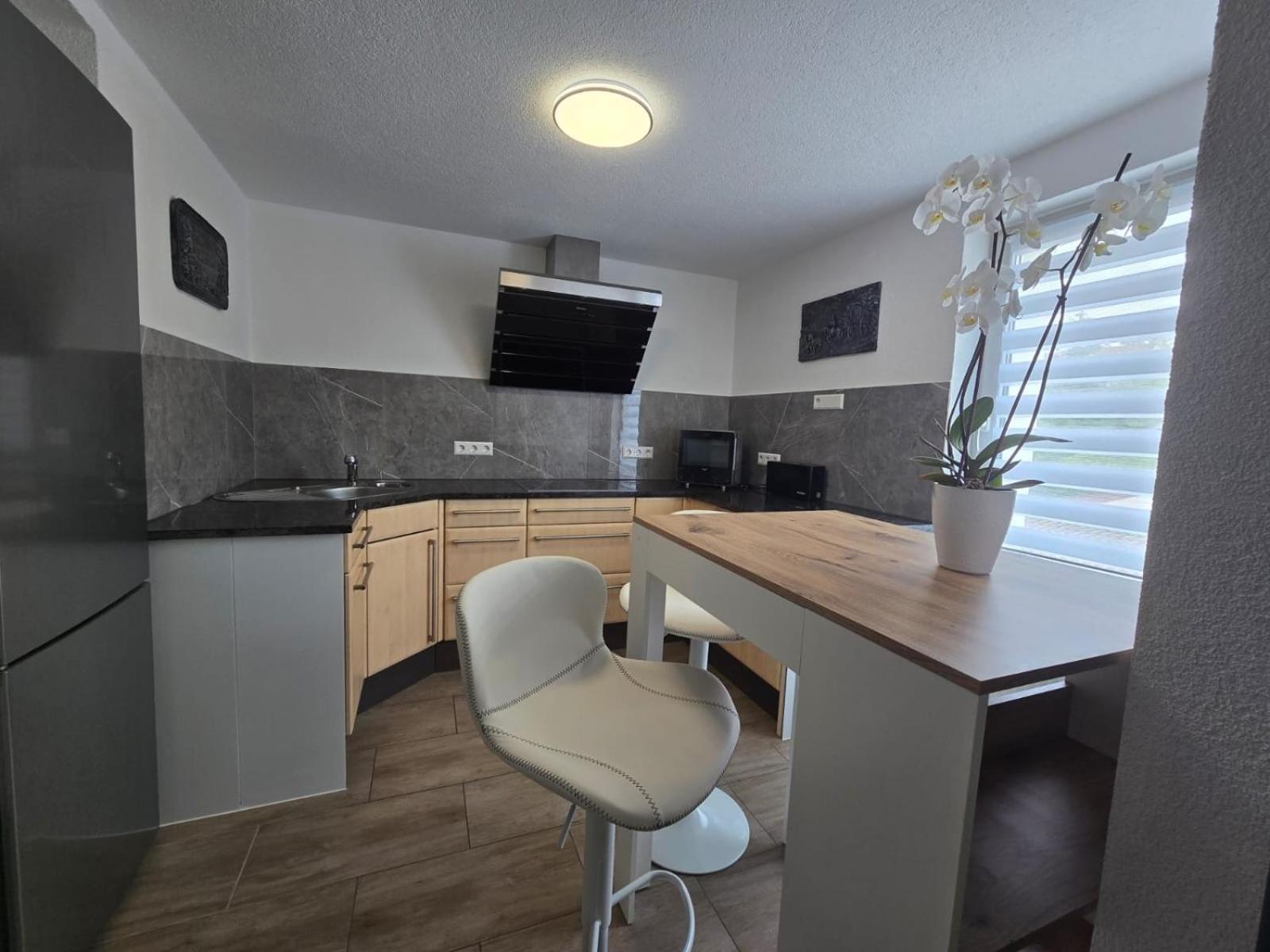 Bodensee Sunshine Zimmer & Apts. 울딘겐물호펜 외부 사진
