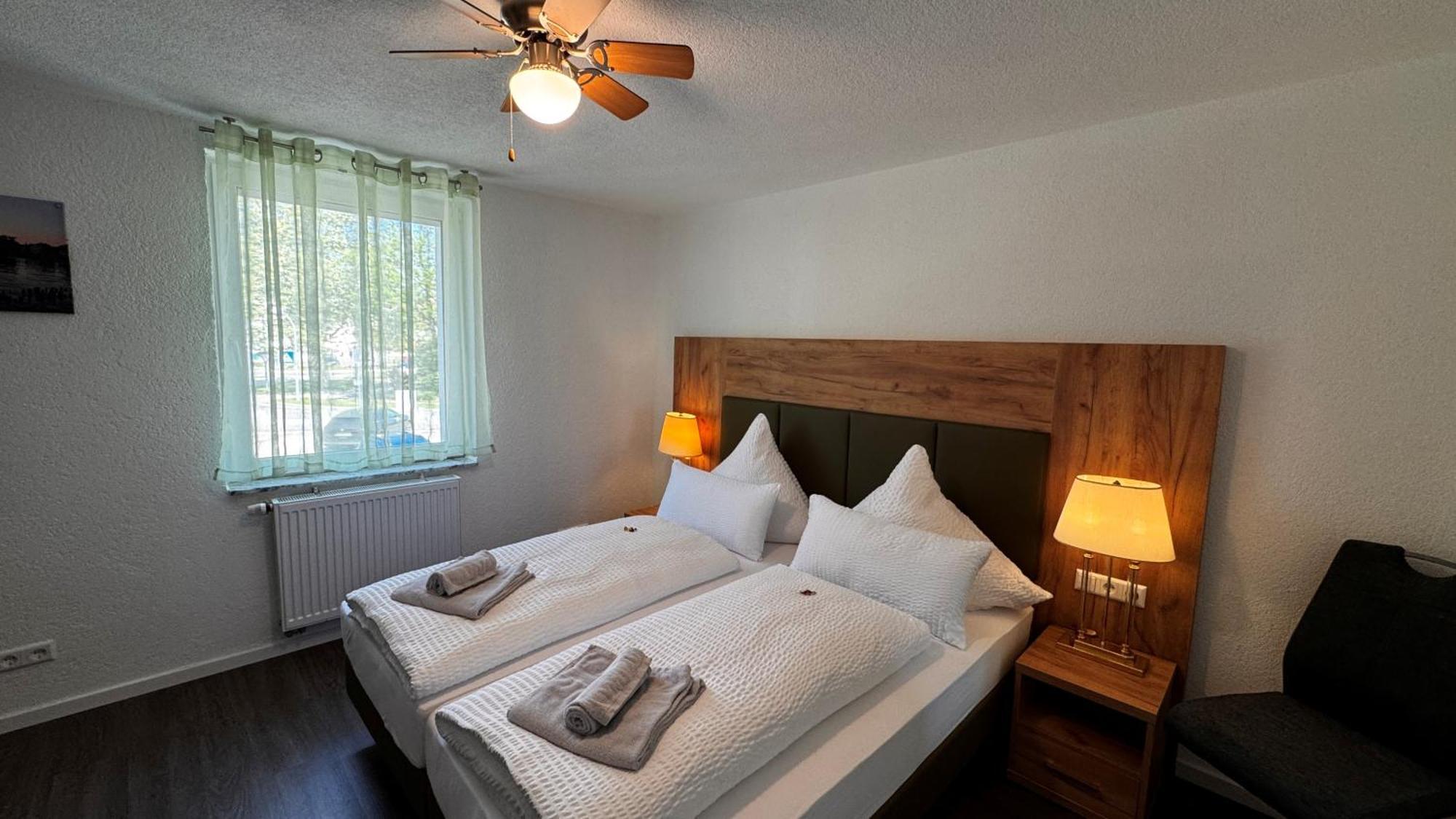 Bodensee Sunshine Zimmer & Apts. 울딘겐물호펜 외부 사진