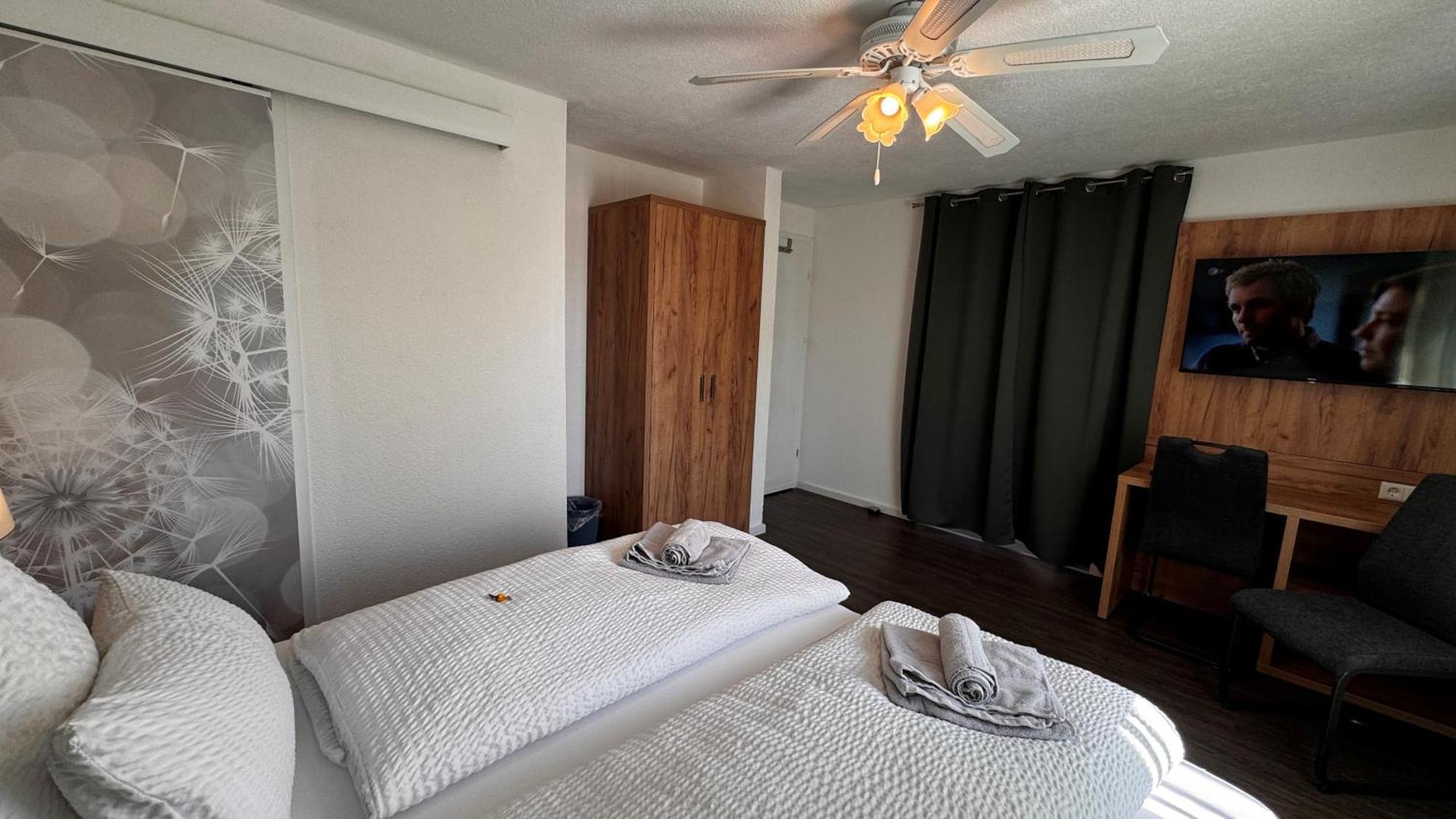 Bodensee Sunshine Zimmer & Apts. 울딘겐물호펜 외부 사진