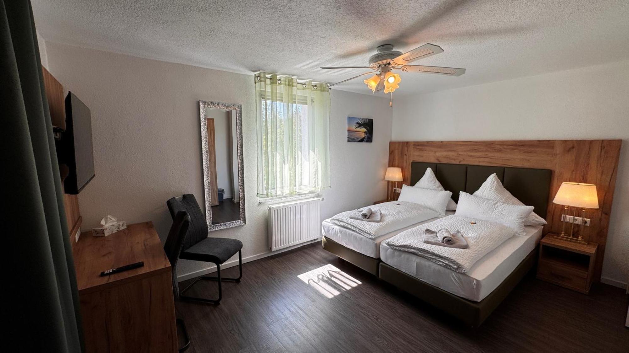 Bodensee Sunshine Zimmer & Apts. 울딘겐물호펜 외부 사진