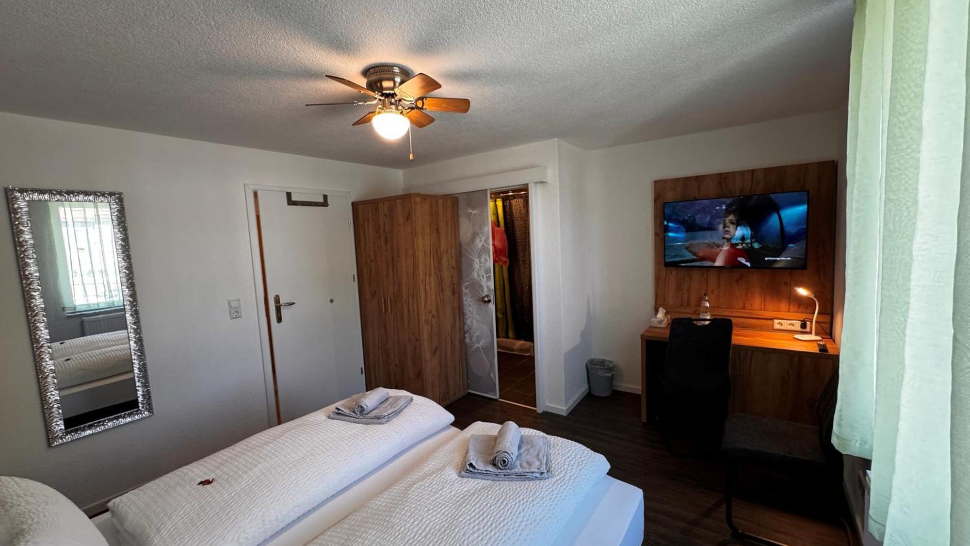 Bodensee Sunshine Zimmer & Apts. 울딘겐물호펜 외부 사진