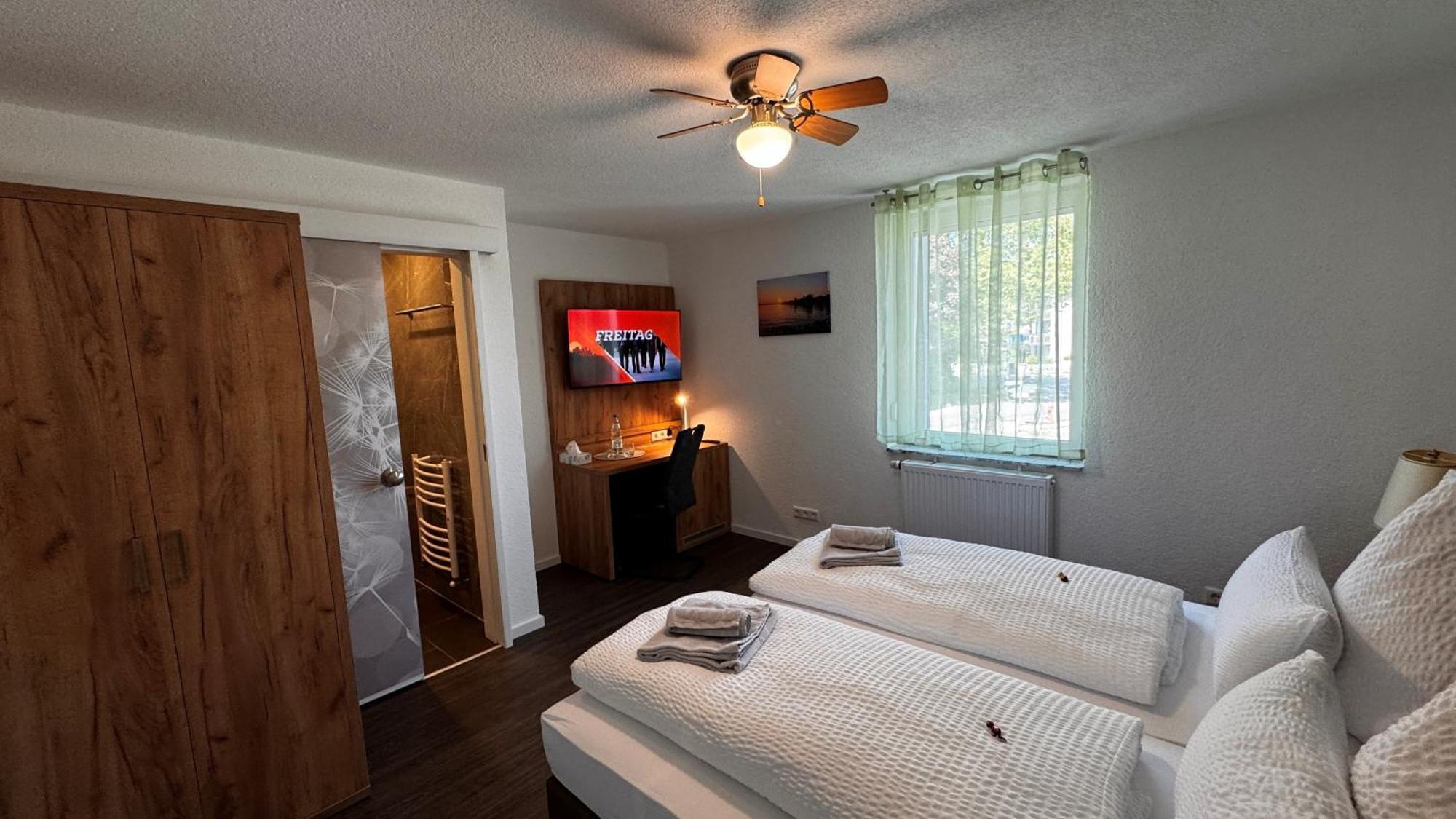 Bodensee Sunshine Zimmer & Apts. 울딘겐물호펜 외부 사진